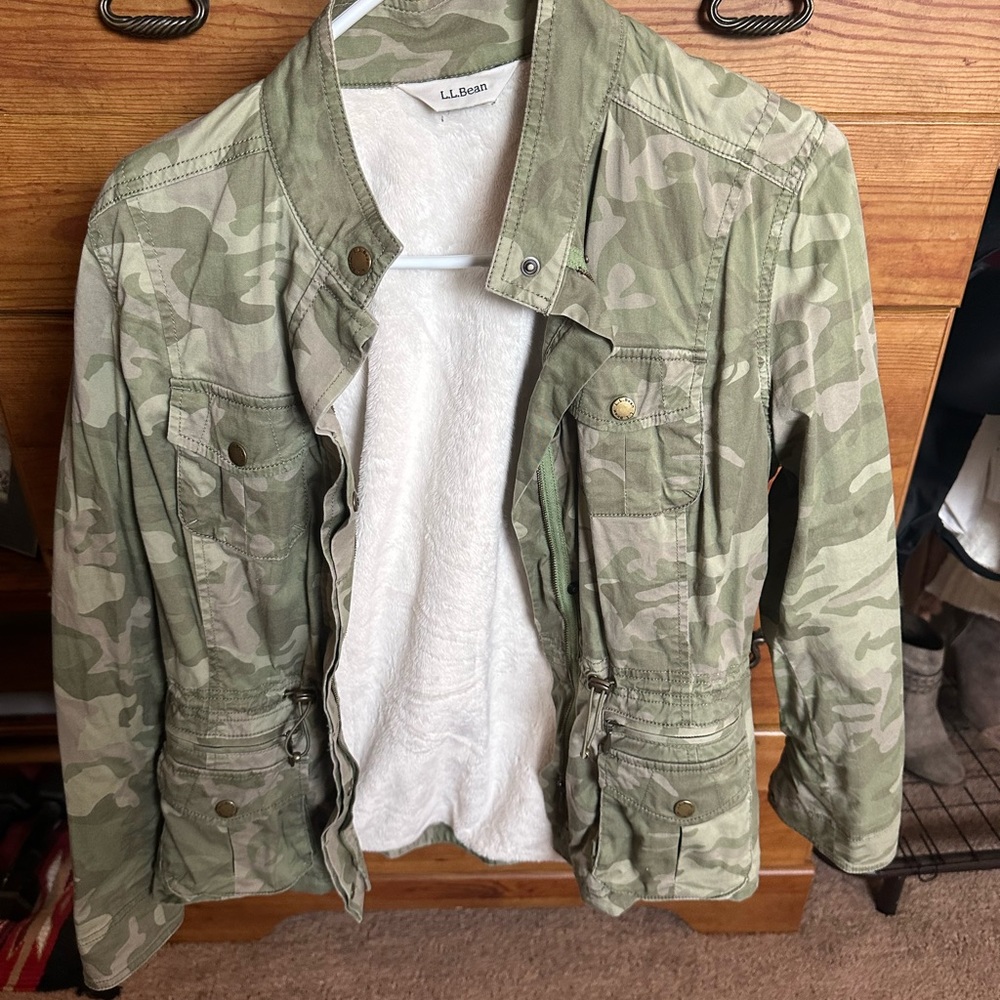 LL bean size extra small camouflage jacket